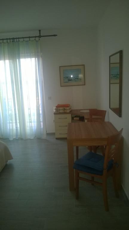J&B Holiday House Hvar Хвар Экстерьер фото