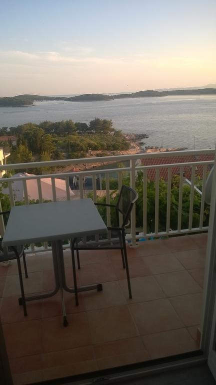 J&B Holiday House Hvar Хвар Экстерьер фото