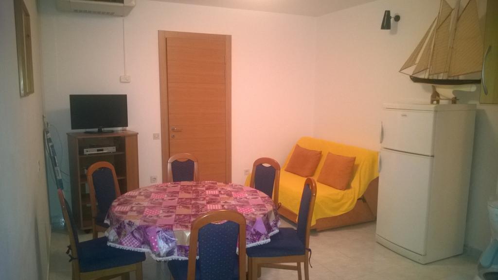 J&B Holiday House Hvar Хвар Экстерьер фото