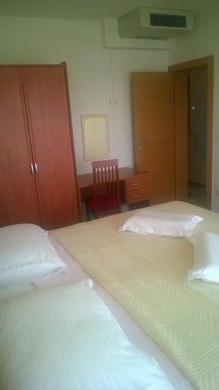 J&B Holiday House Hvar Хвар Экстерьер фото