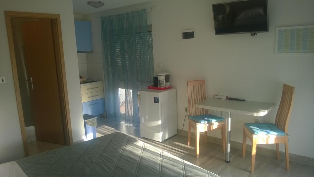 J&B Holiday House Hvar Хвар Экстерьер фото