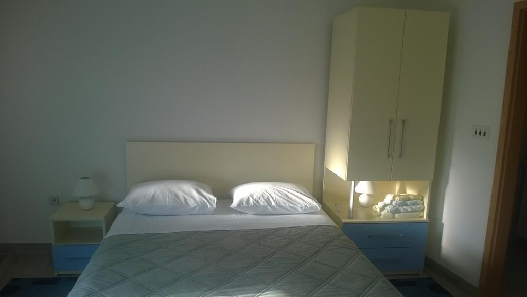 J&B Holiday House Hvar Хвар Экстерьер фото