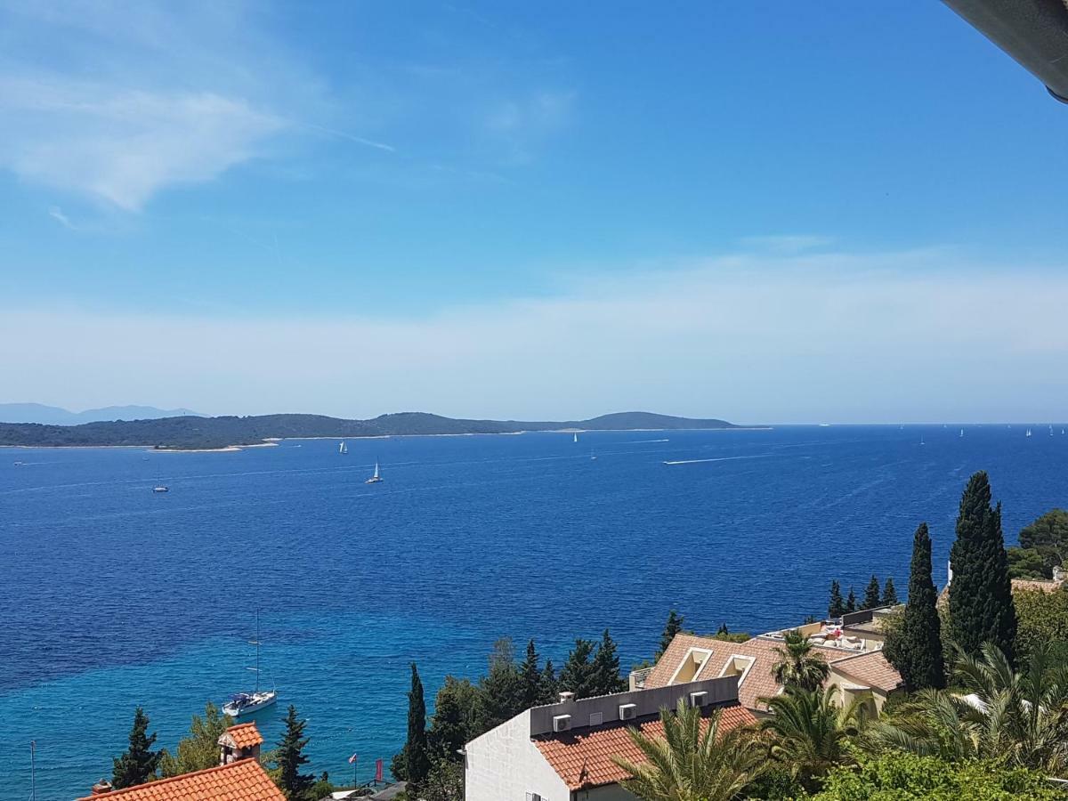 J&B Holiday House Hvar Хвар Экстерьер фото